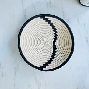 Handwoven Rwandan African Wall Basket – Black & Ivory – 14” Fair Trade Décor